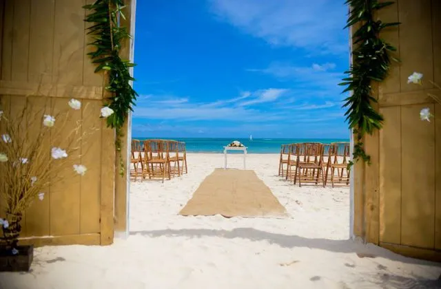 Secrets Royal Beach Punta Cana wedding on the beach
